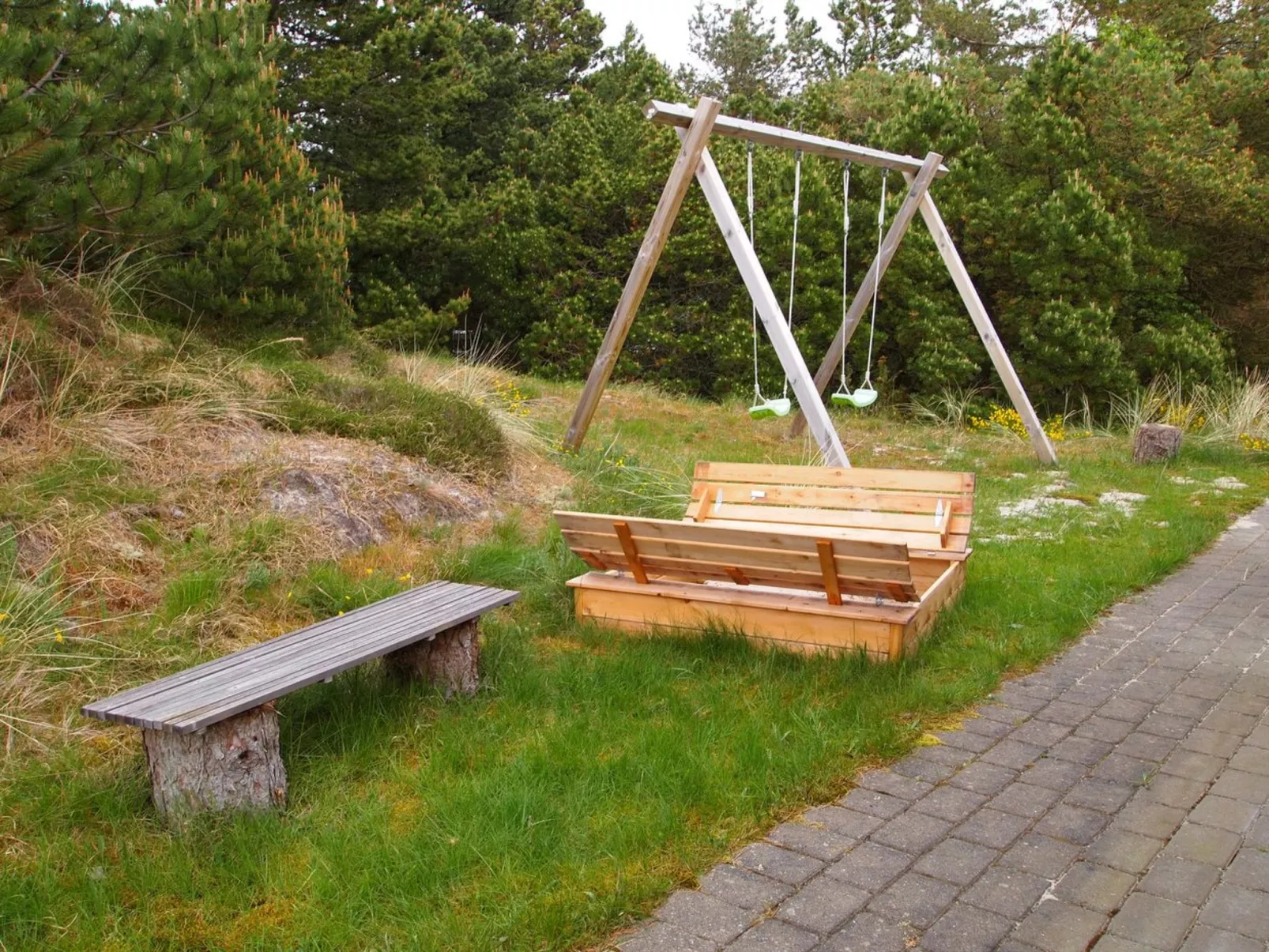 "Thormar" - 1.5km from the sea-Buiten