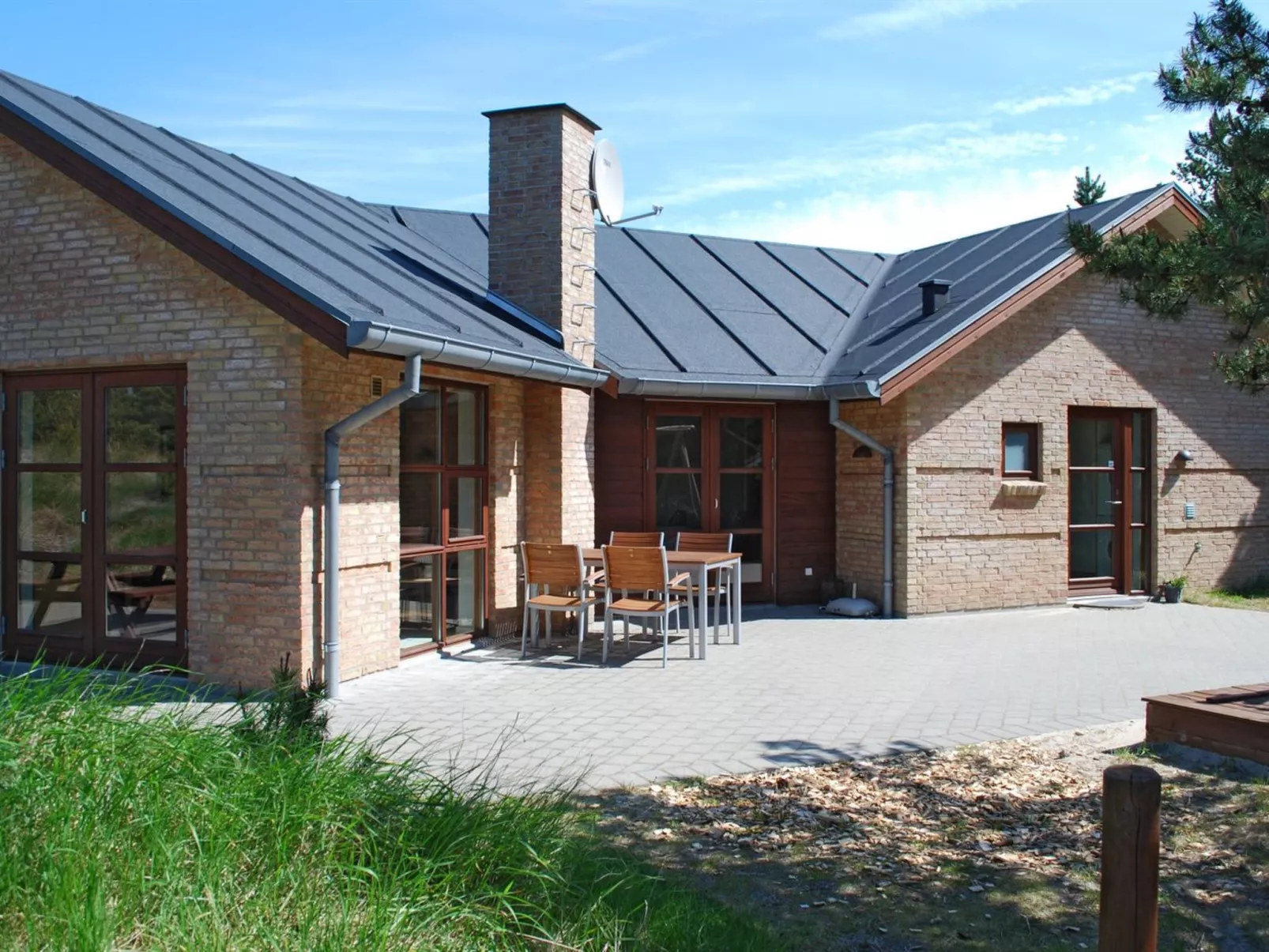 "Thormar" - 1.5km from the sea-Buiten