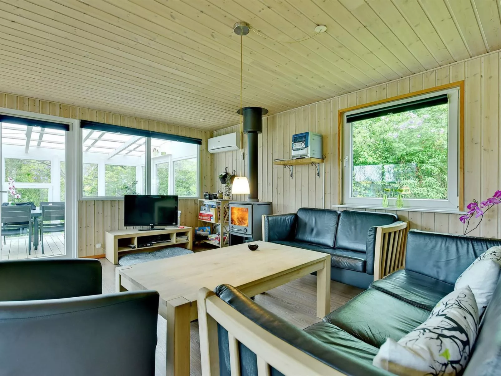"Peder" - 950m from the sea-Binnen