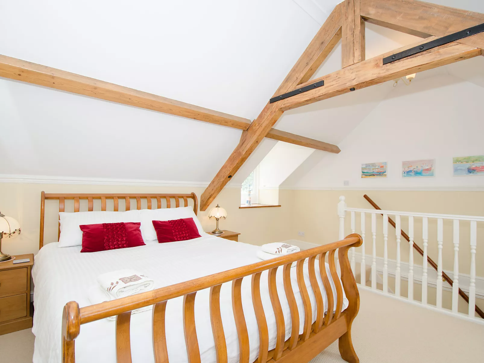 1 School Cottages-Binnen