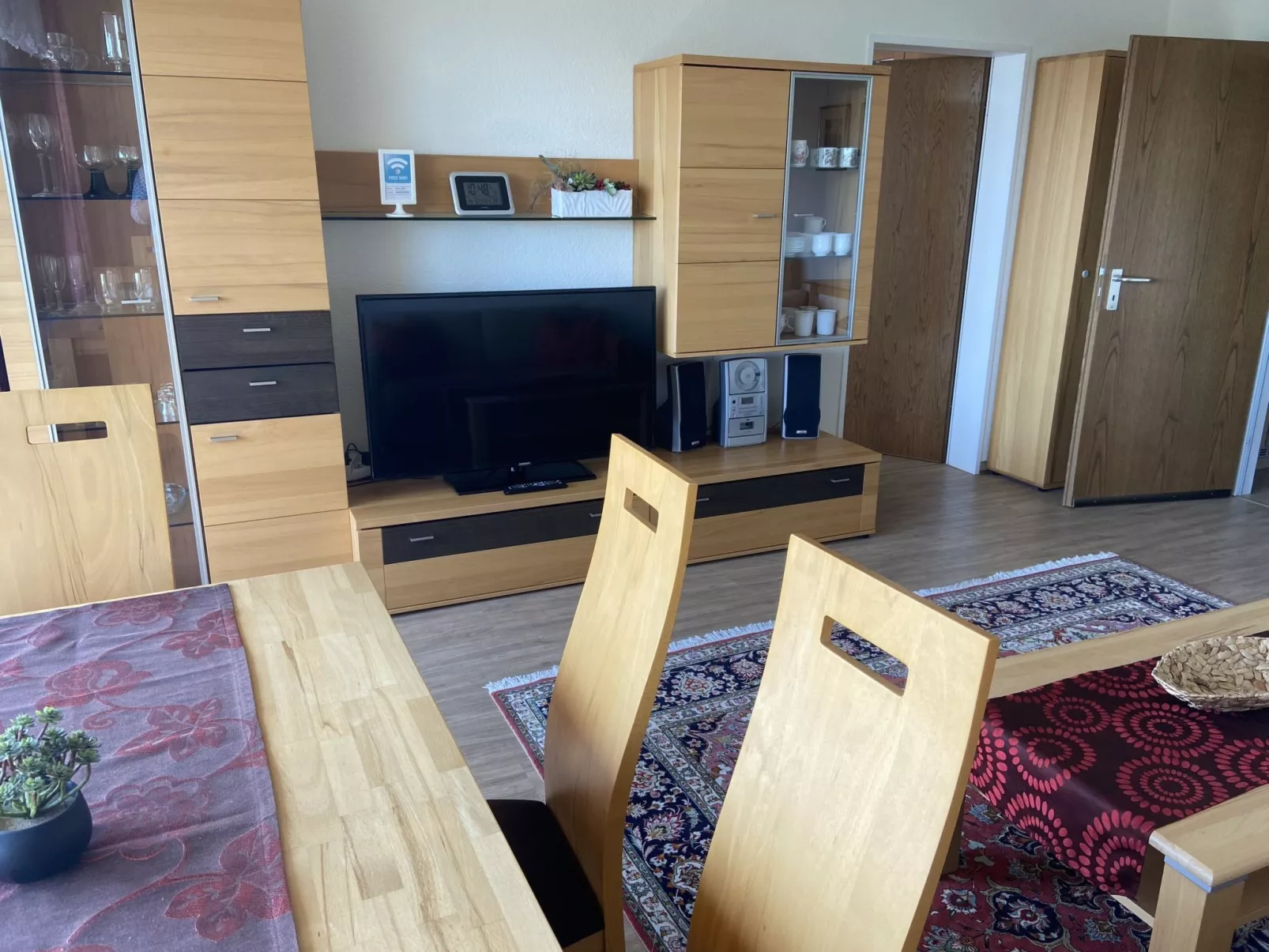 Luna (B901)-Binnen