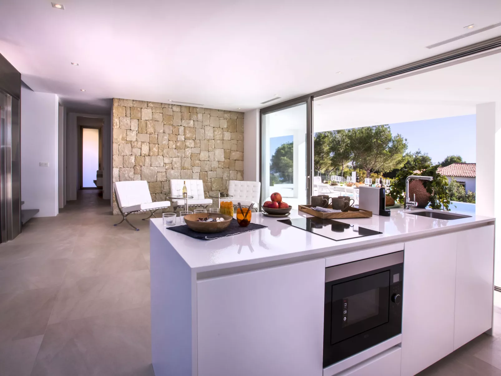 Villa Halcon al Mar-Binnen