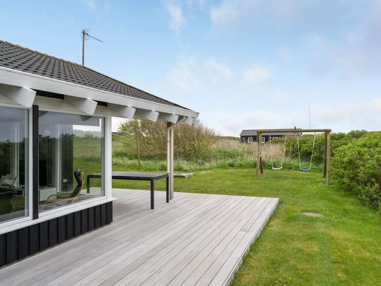 "Hilkka" - 500m from the sea-Buiten