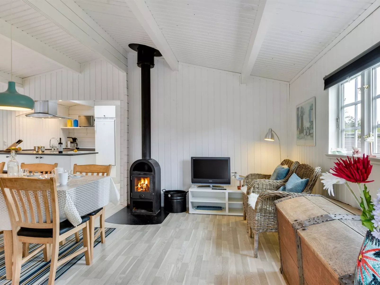"Hardina" - 300m from the sea-Binnen
