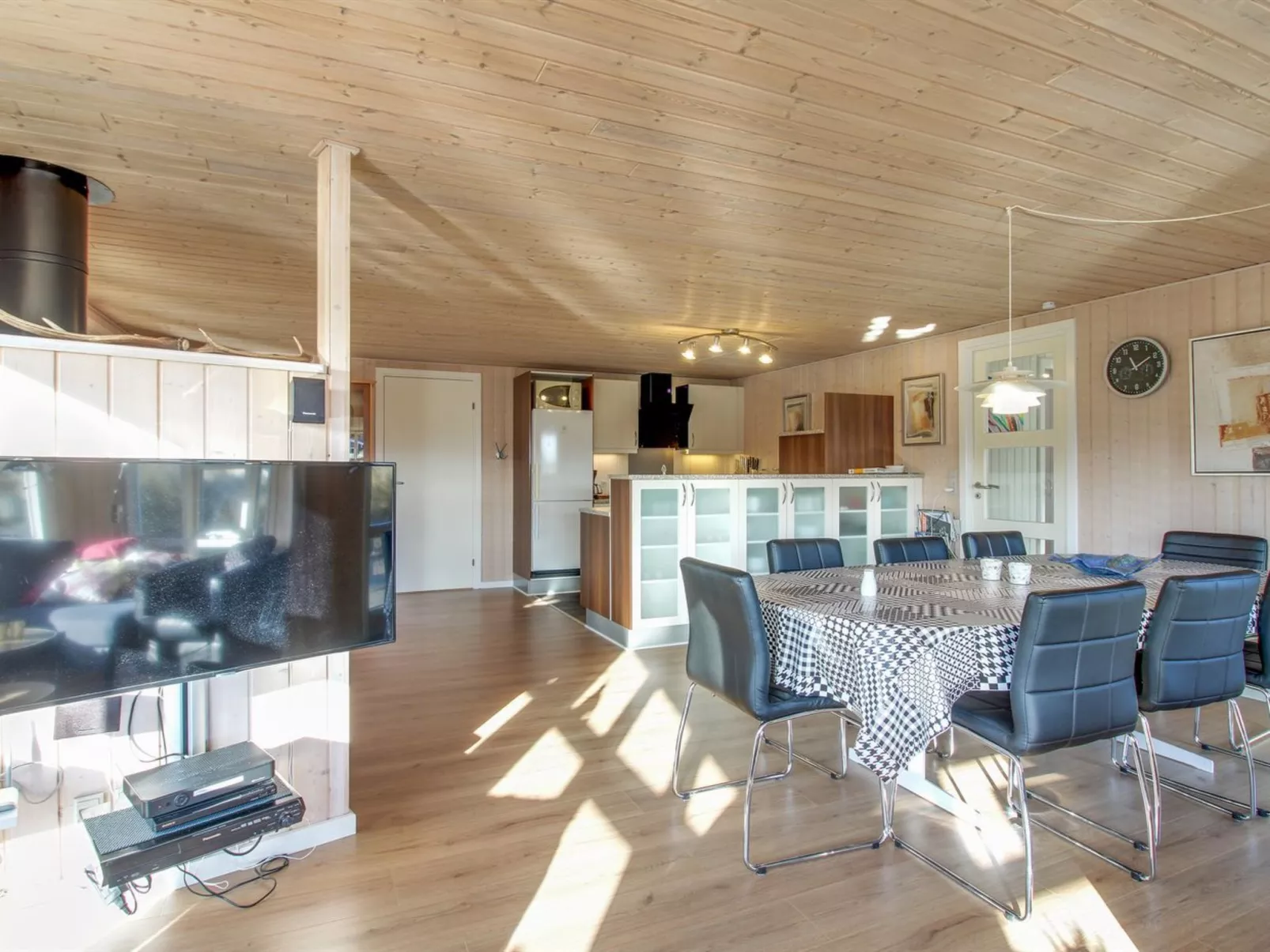"Ottar" - 400m from the sea-Binnen