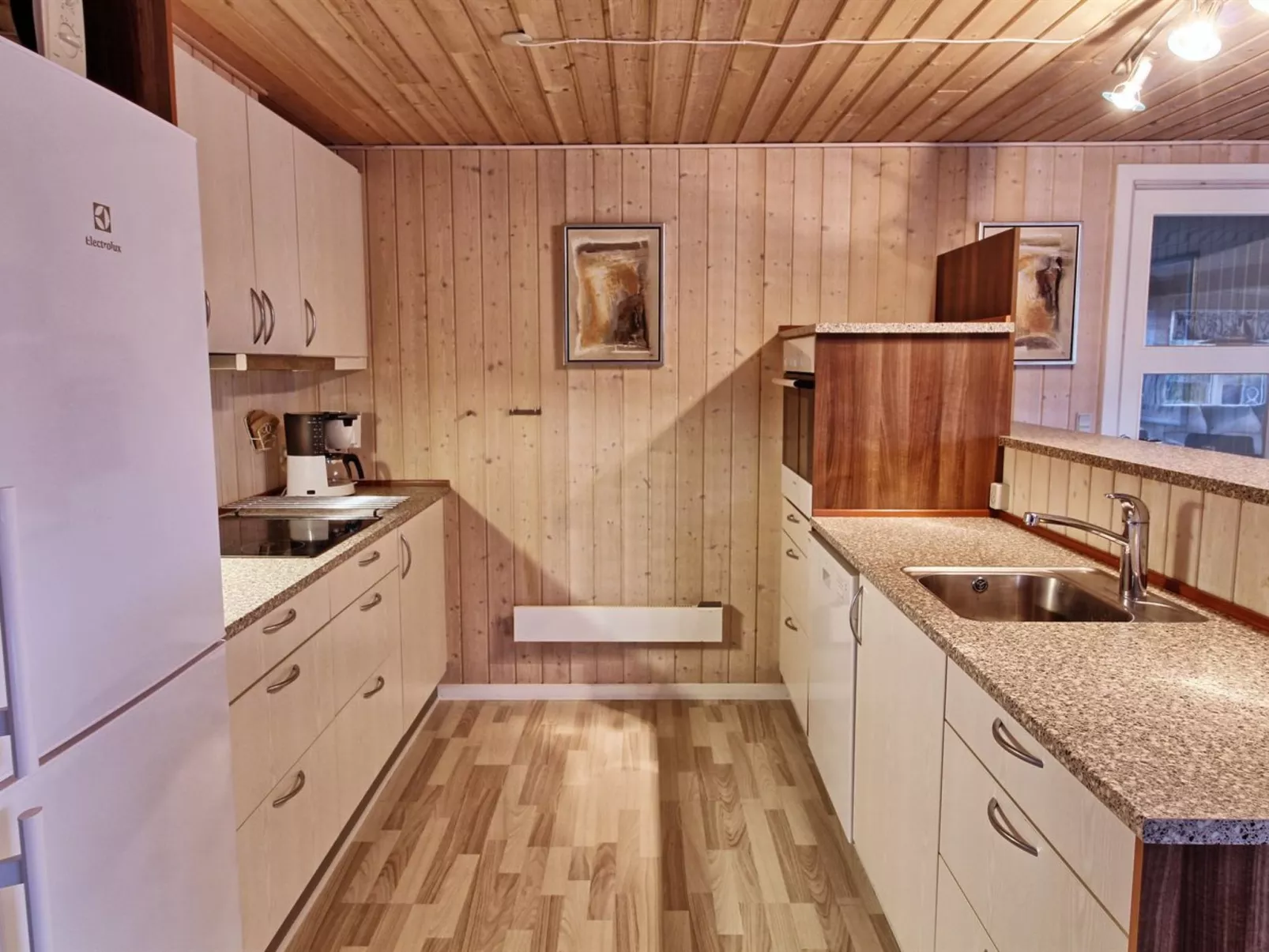 "Ottar" - 400m from the sea-Binnen