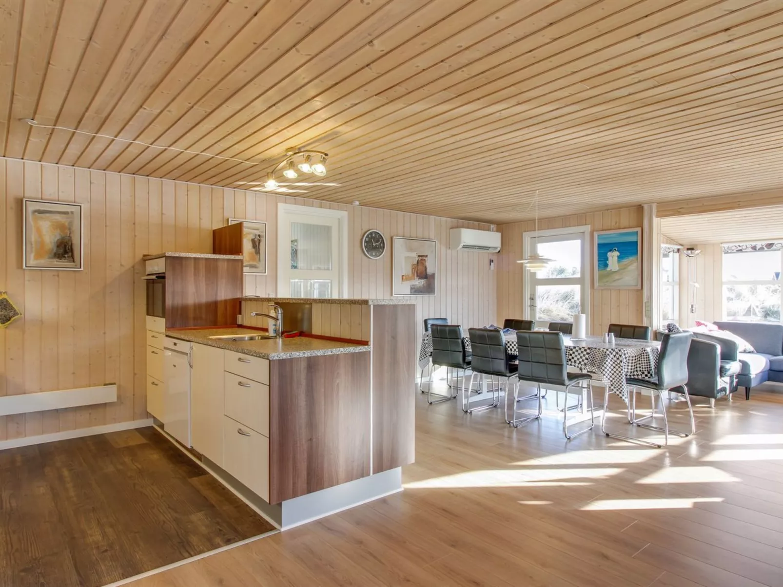 "Ottar" - 400m from the sea-Binnen