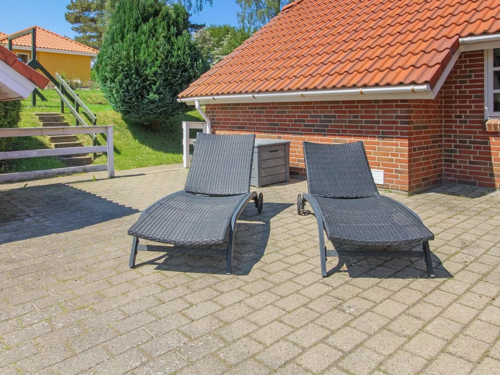 "Berglind" - 850m from the sea-Buiten