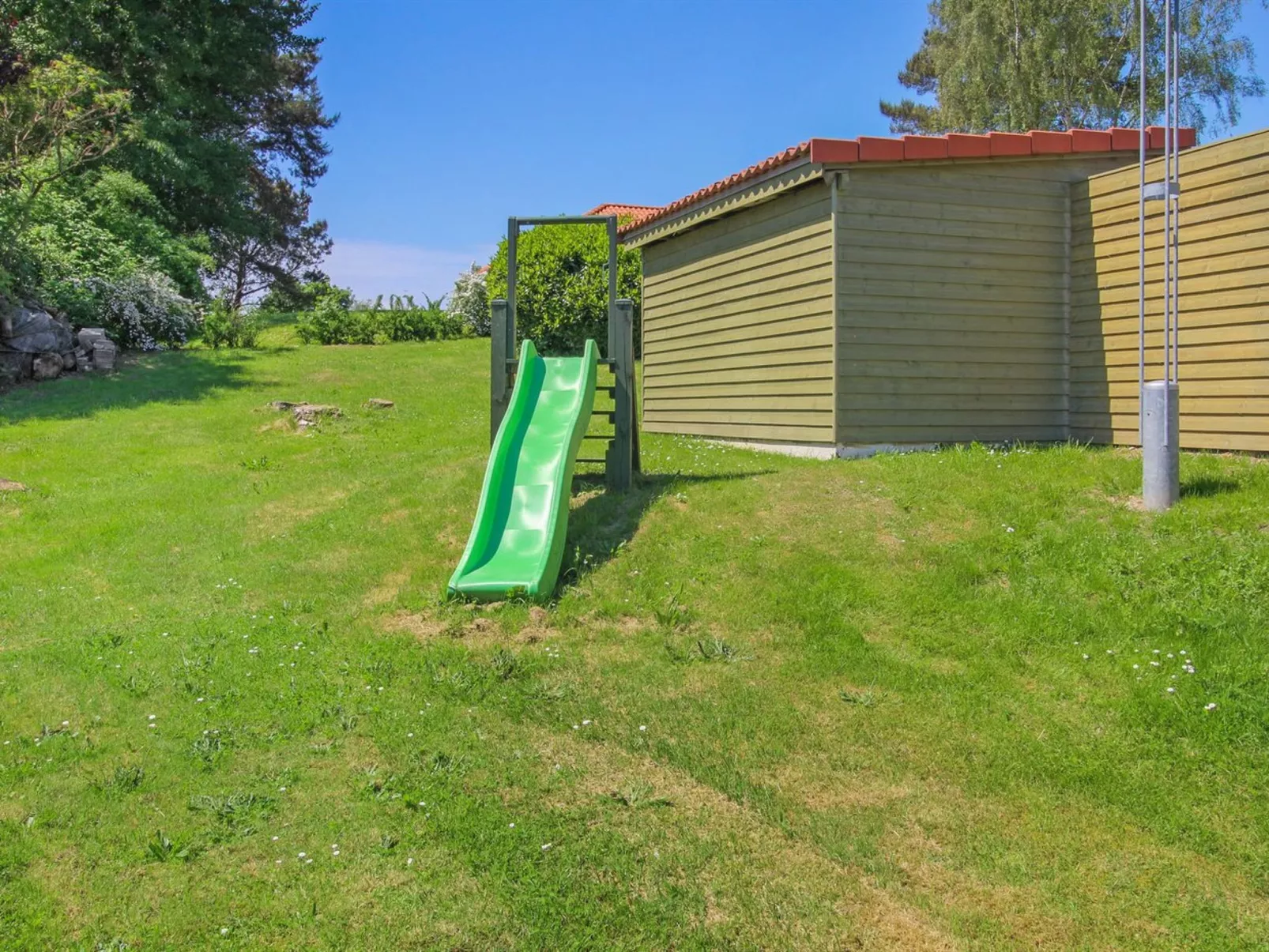 "Berglind" - 850m from the sea-Buiten