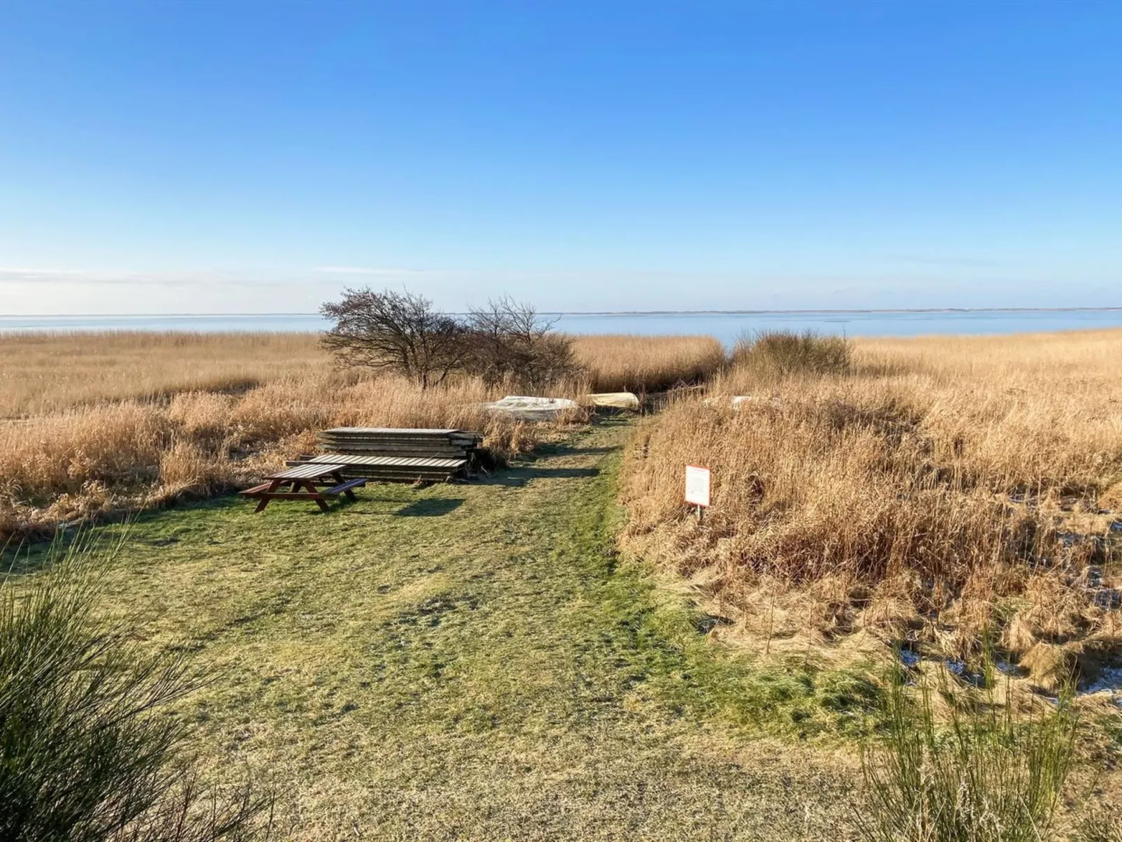 "Valentin" - 400m to the inlet-Buiten