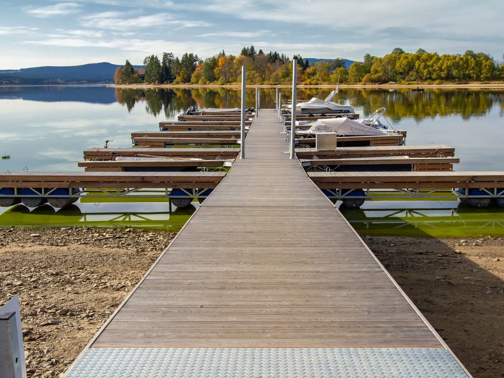 Lakeside Village 29-Buiten