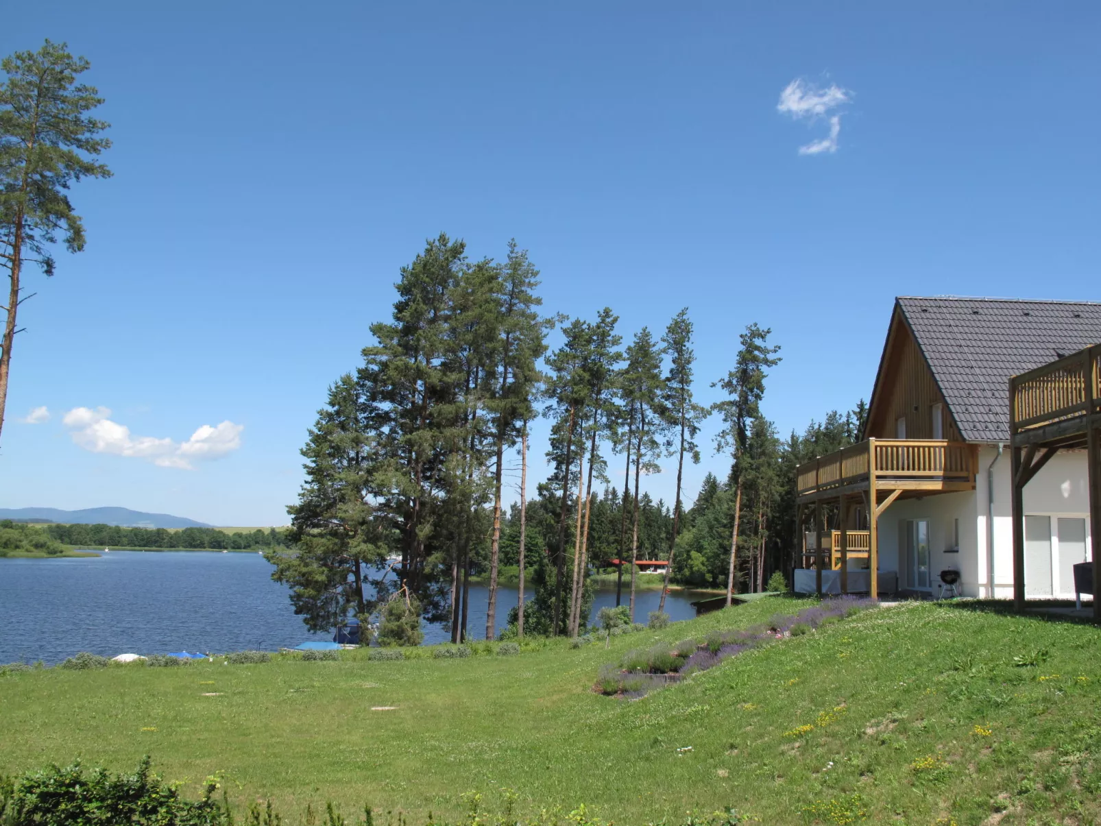 Lakeside Village 18 (+ sauna)-Buiten