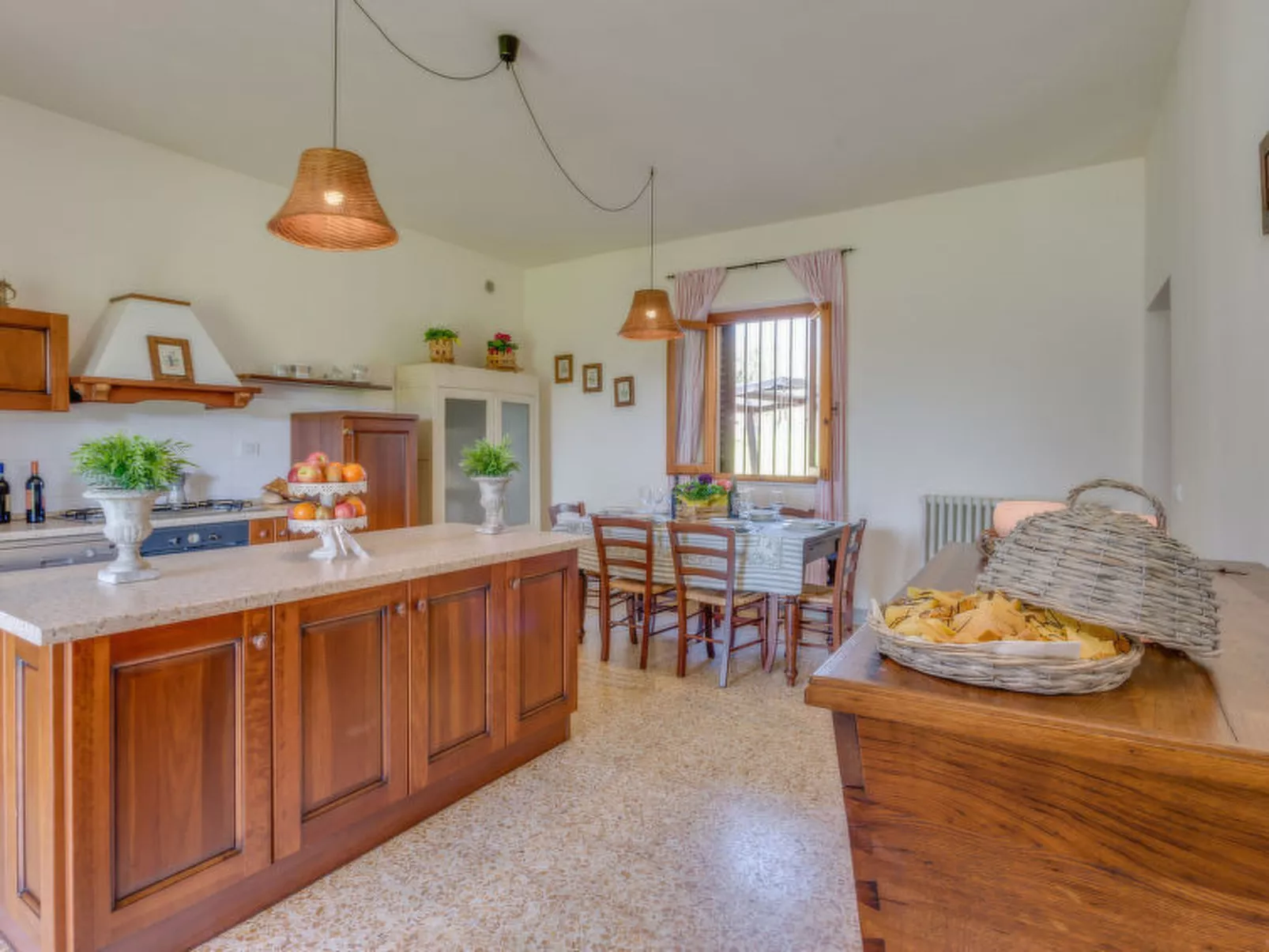 Villa Beboli per 18 pax-Binnen