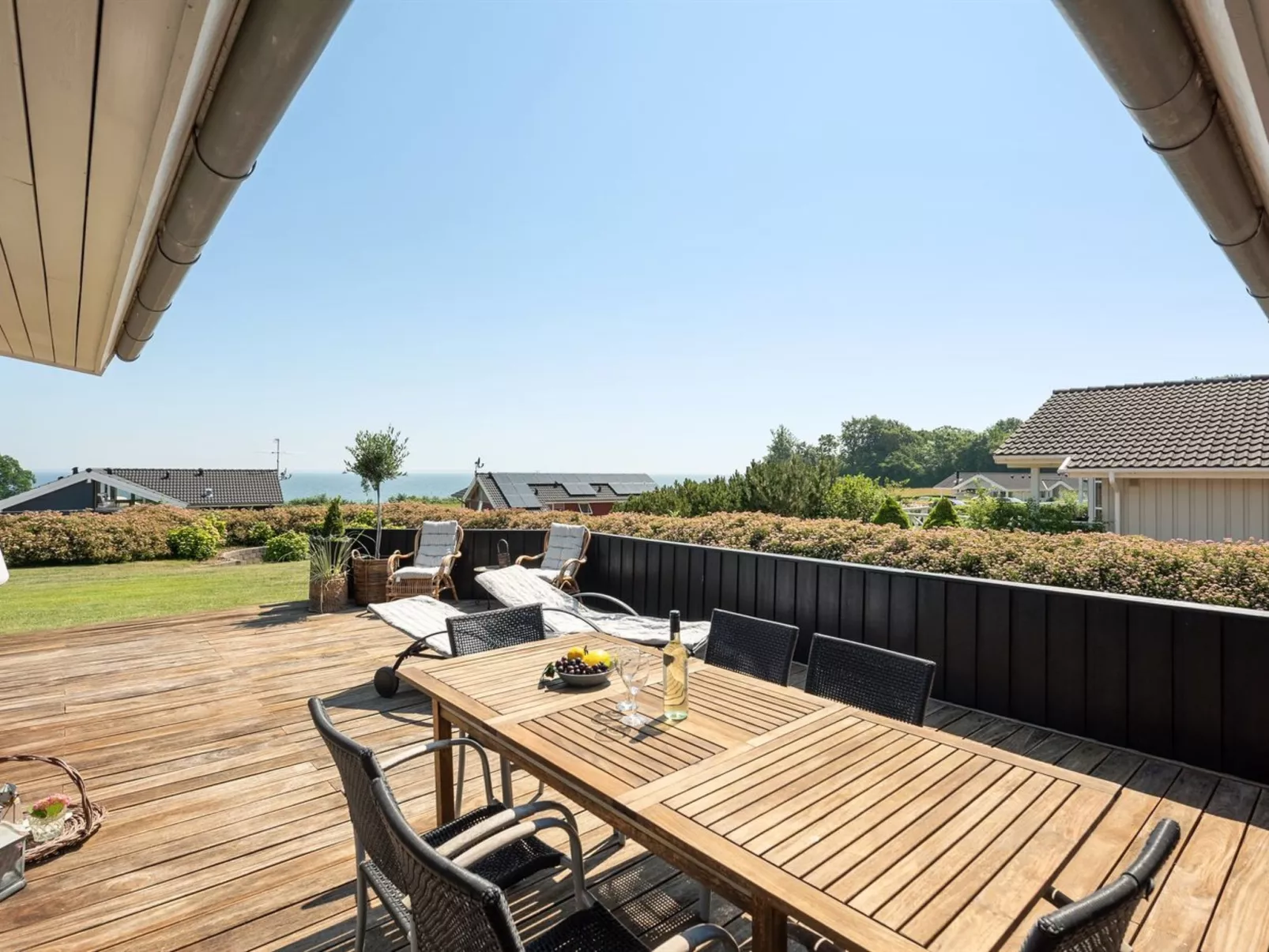 "Fridtjof" - 100m from the sea-Buiten