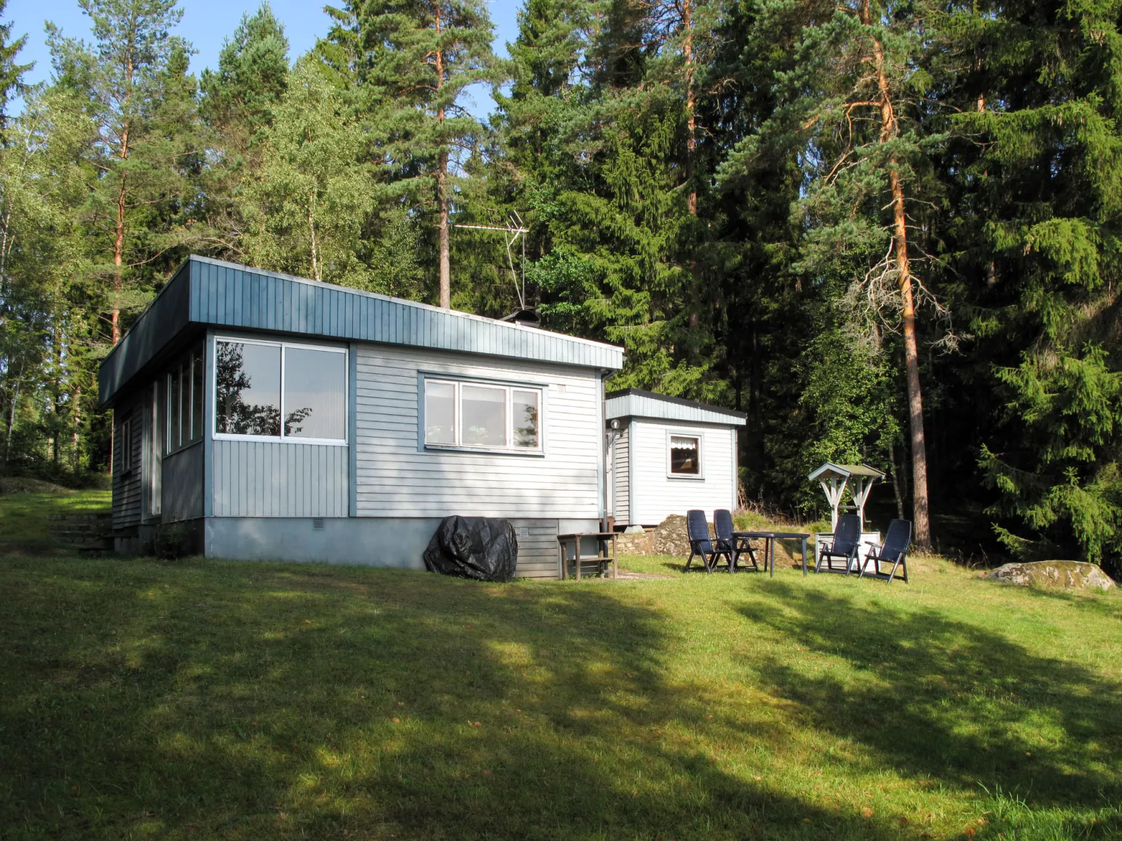 Sjöatorp Skogsstugan-Buiten