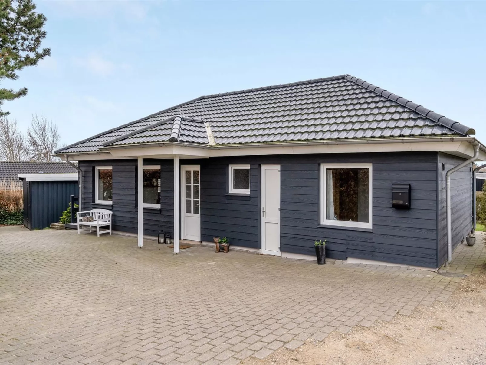 "Aloisia" - 300m from the sea