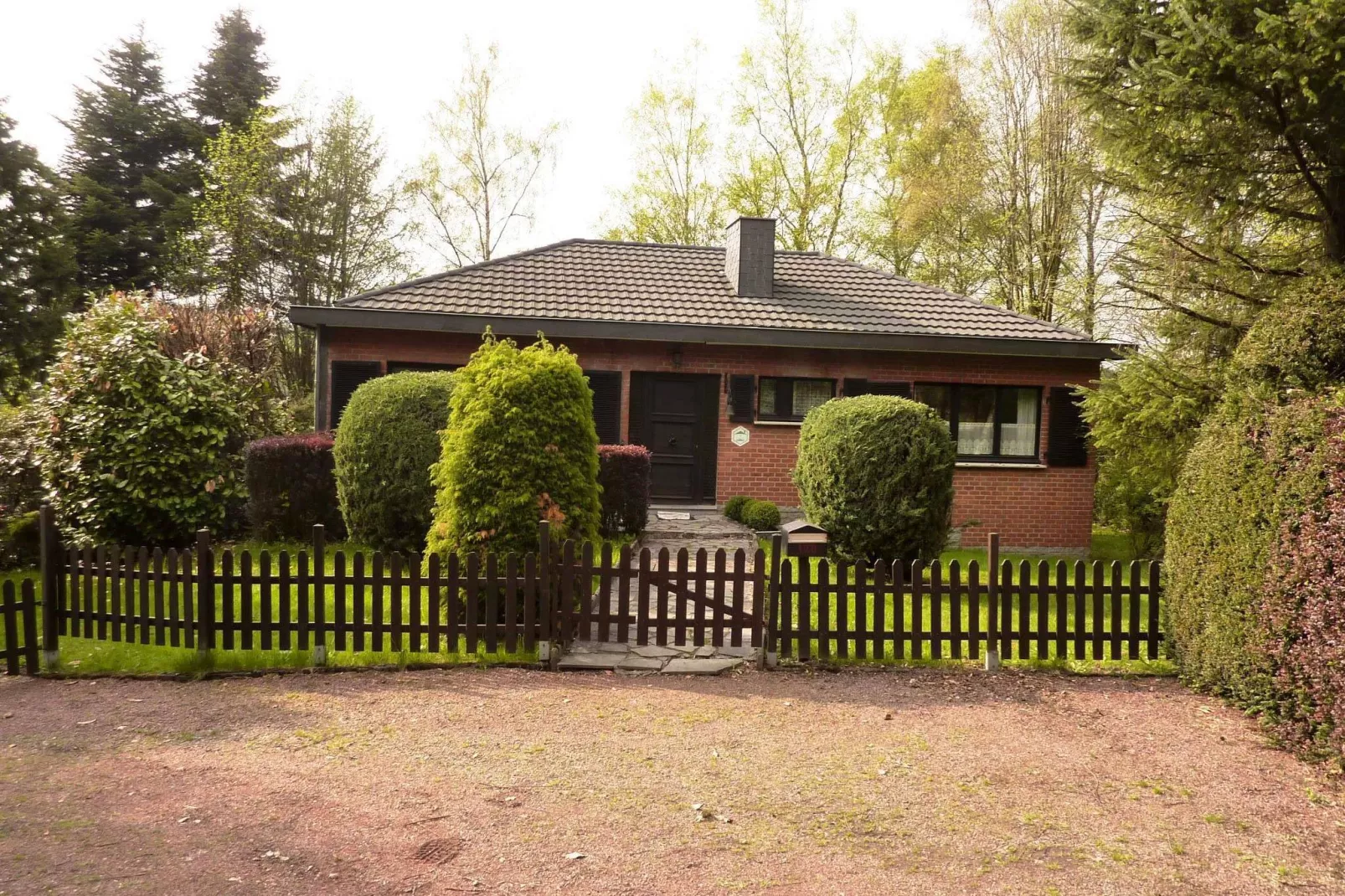 Au Hotleu maison reuter-Buitenkant zomer