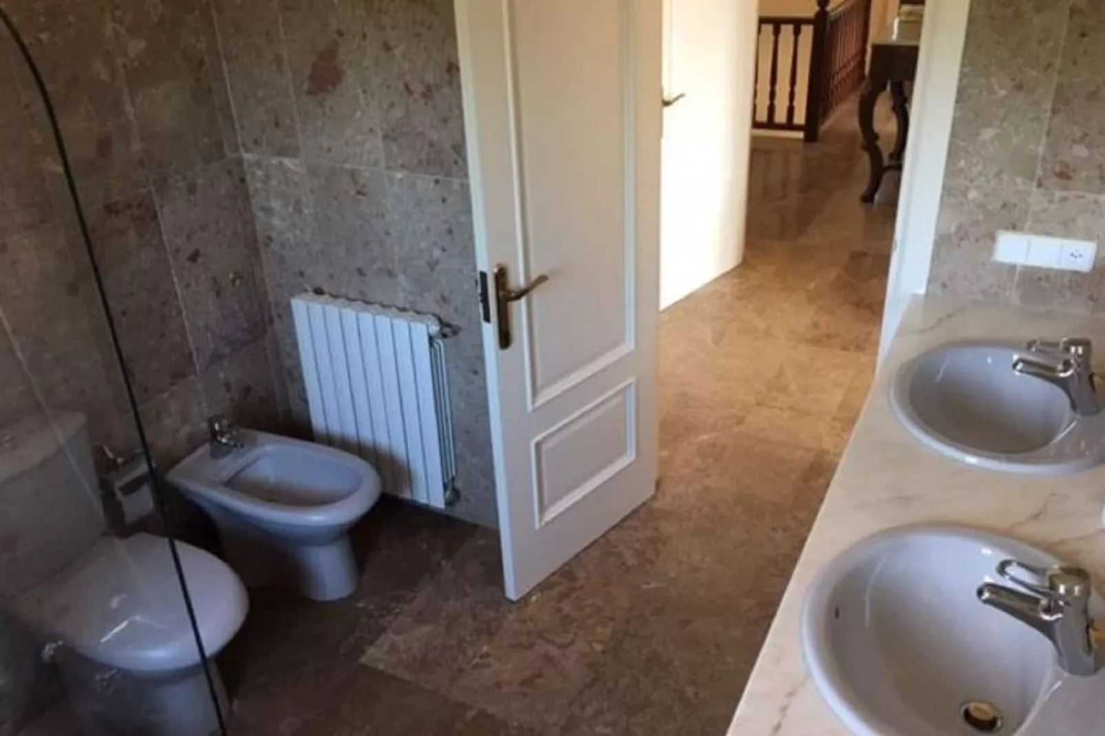Villa Can Boira-Badkamer
