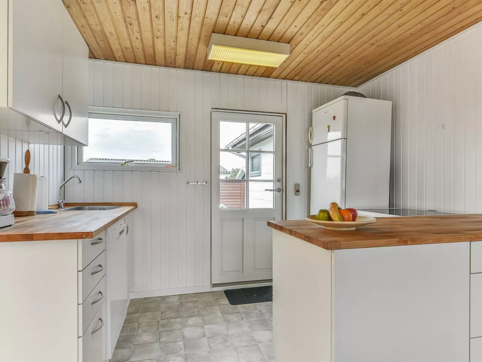 "Neea" - 40m from the sea-Binnen