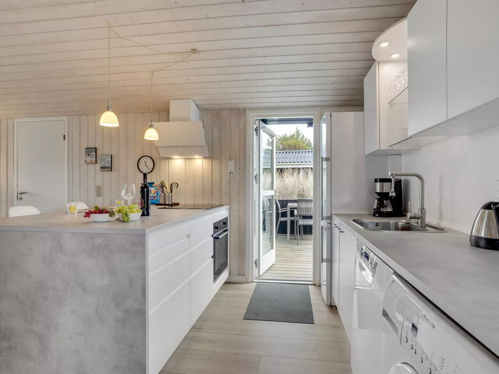 "Julan" - 600m from the sea-Binnen