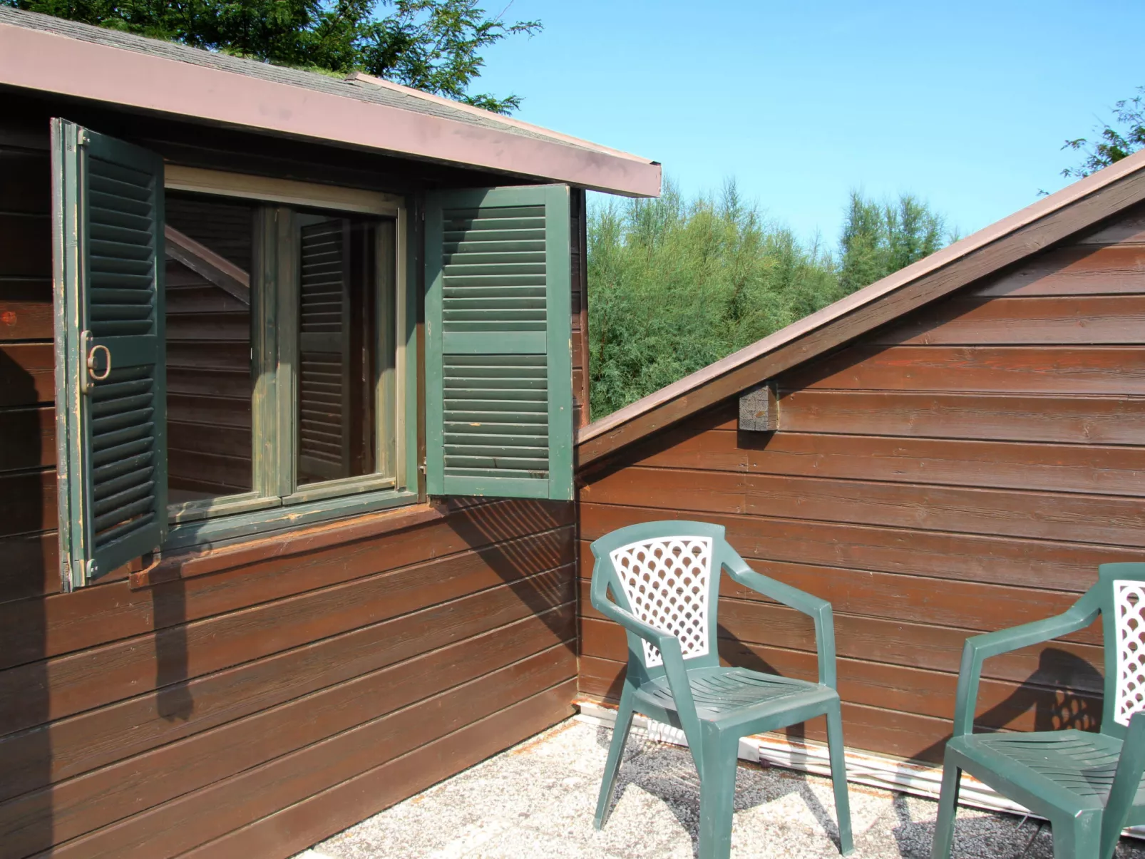 Dog's Bungalow-Buiten