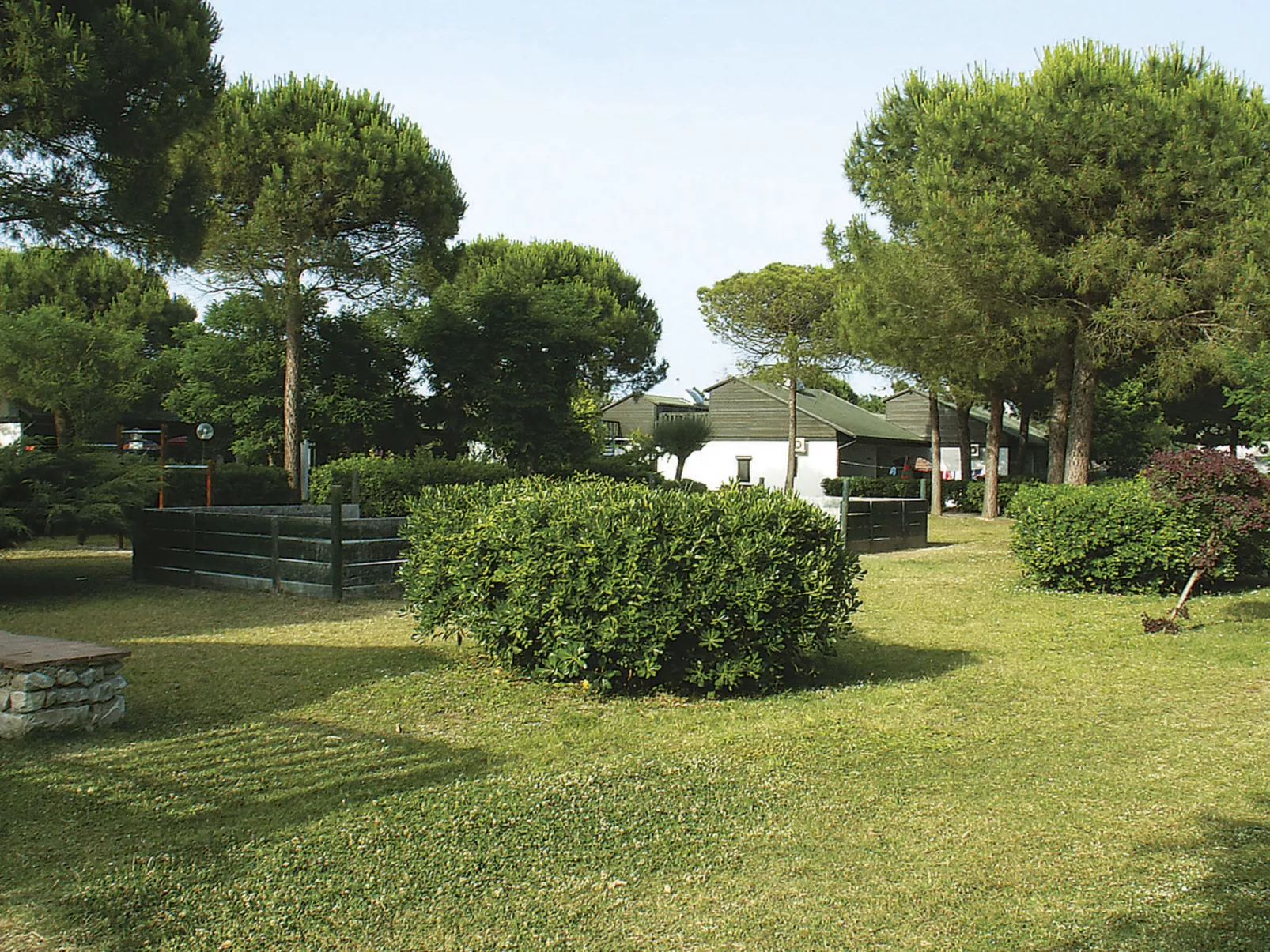 Dog's Bungalow-Buiten