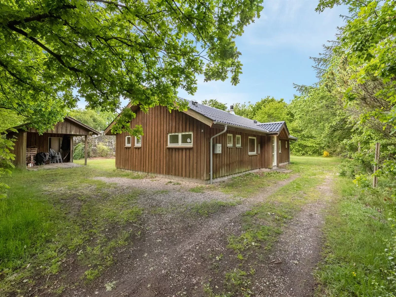 "Tydulf" - 34km from the sea