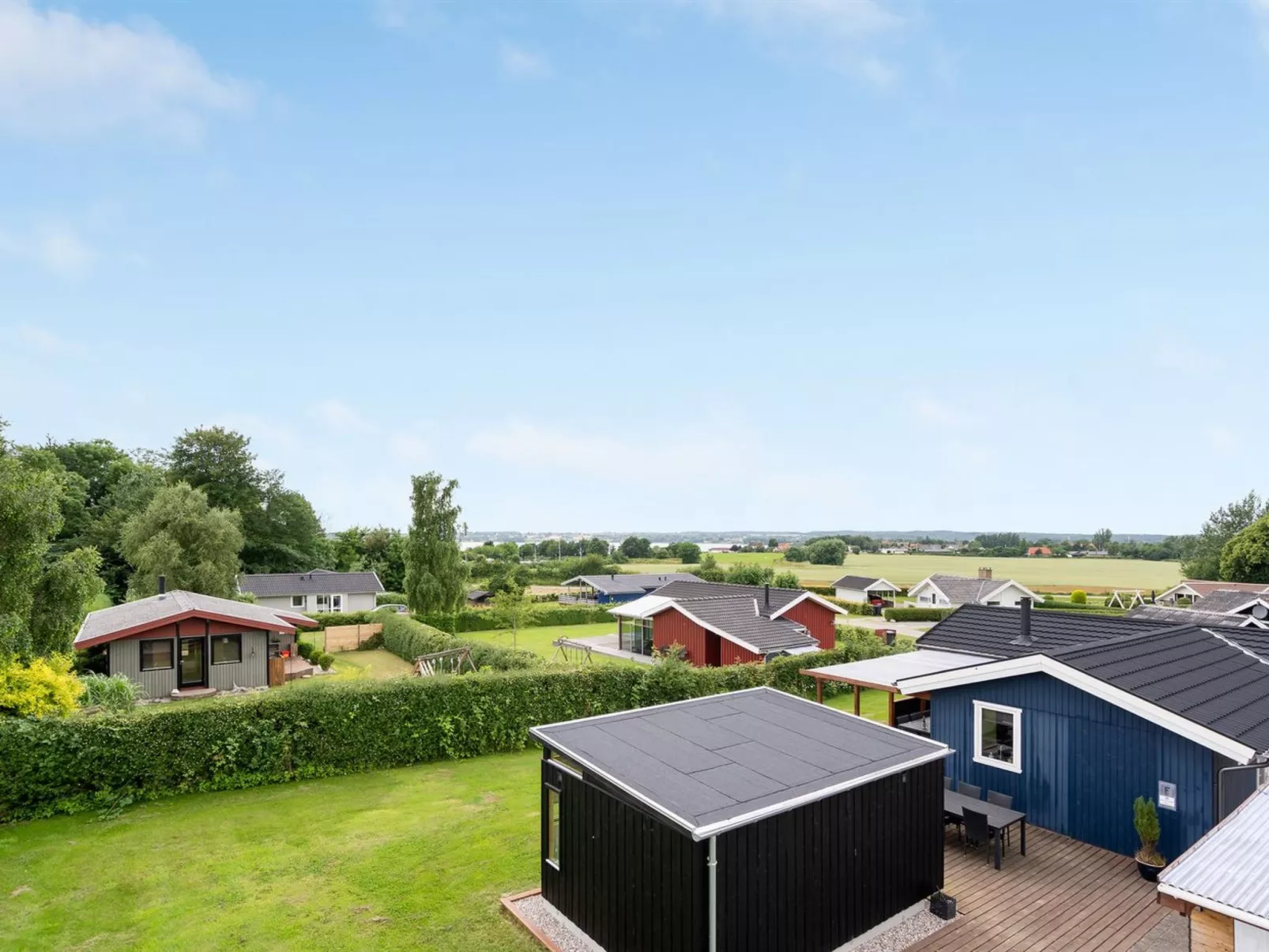 "Roar" - 500m from the sea-Binnen