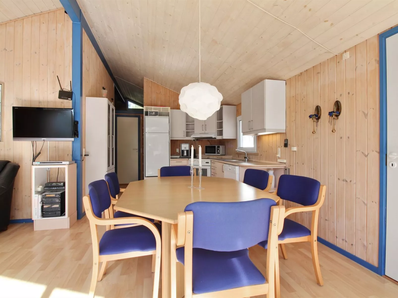 "Imka" - 900m from the sea-Binnen