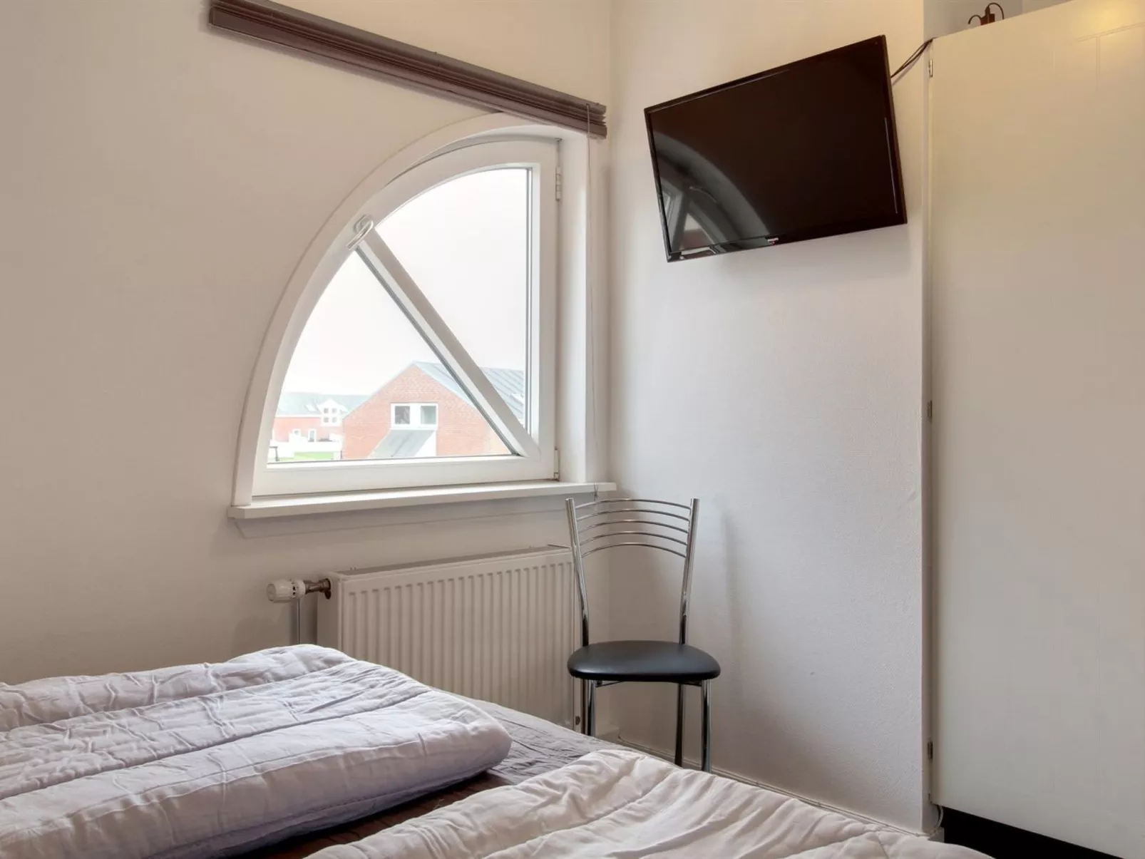 "Faidra" - 2.5km from the sea-Binnen