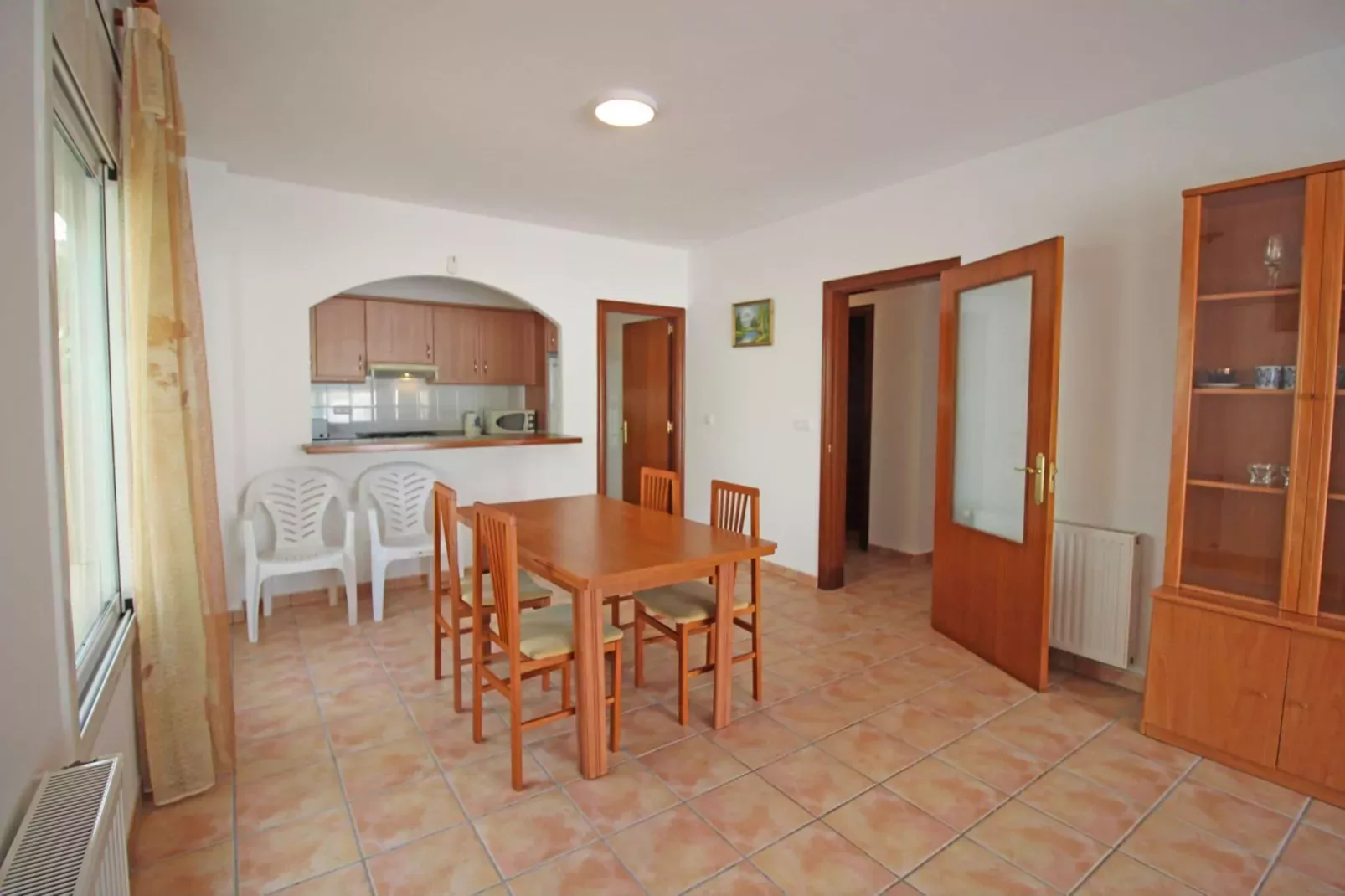 Modern vakantiehuis met privé zwembad in Empuriabrava, Spanje-Woonkamer
