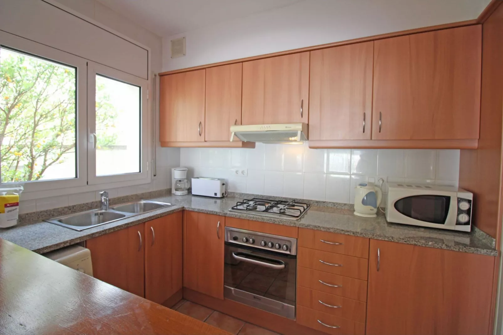 Modern vakantiehuis met privé zwembad in Empuriabrava, Spanje-Keuken