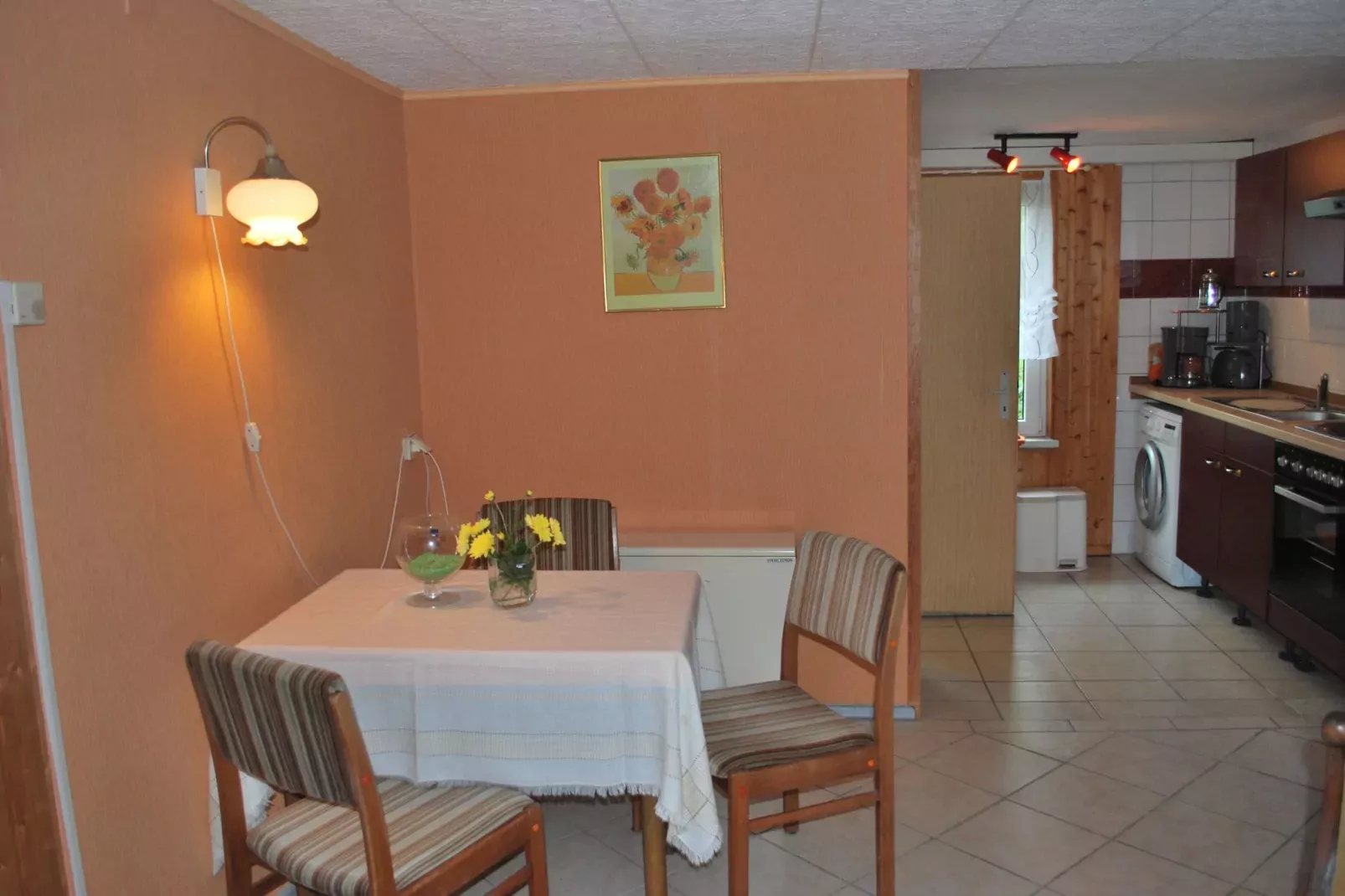 Ferienbungalow Kröpelin-Eetkamer