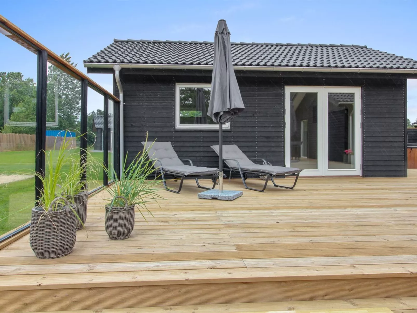 "Anuk" - 2.3km from the sea-Binnen