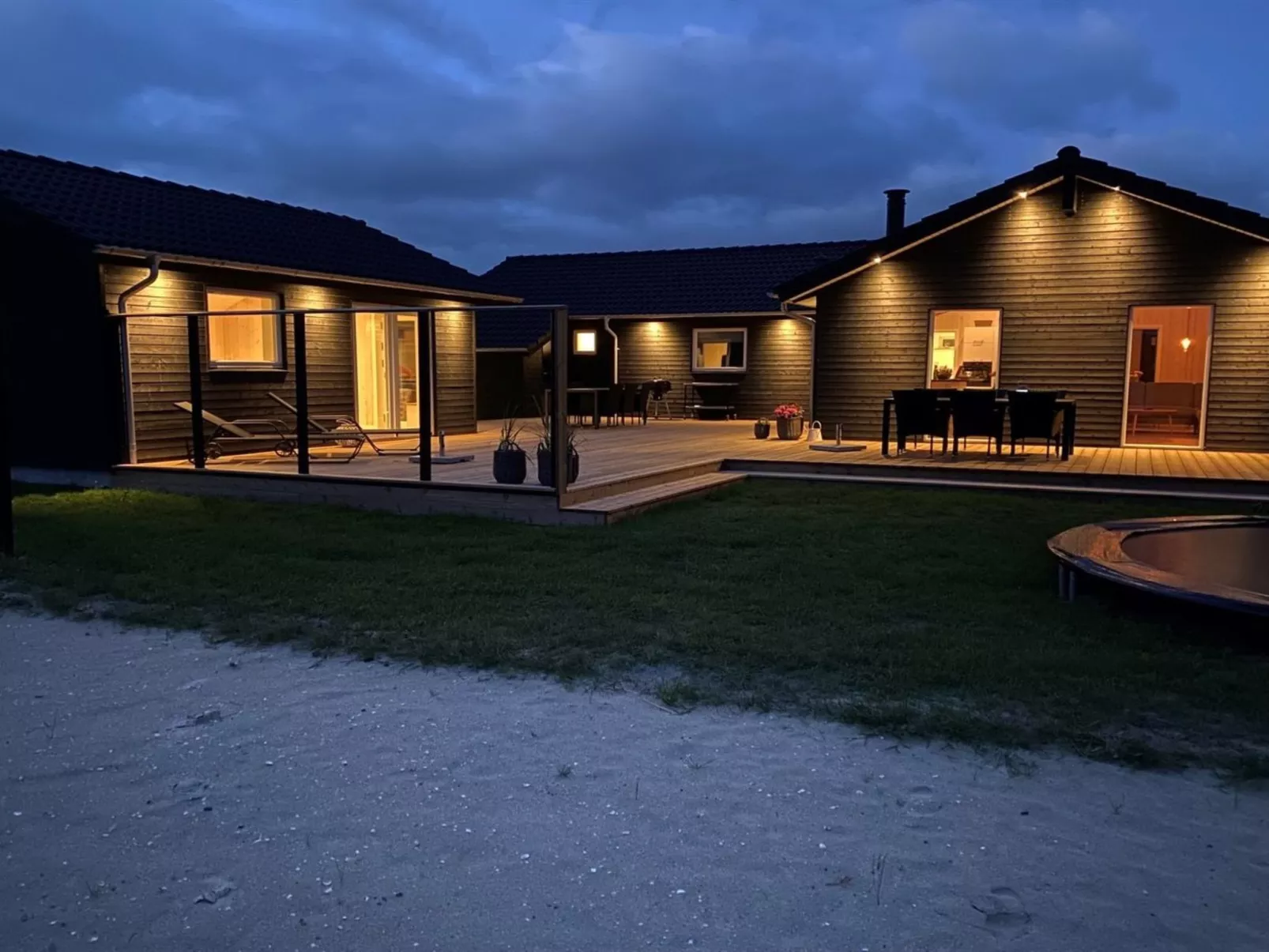 "Anuk" - 2.3km from the sea-Binnen