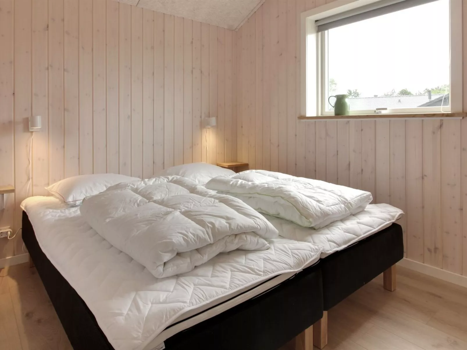 "Anuk" - 2.3km from the sea-Binnen