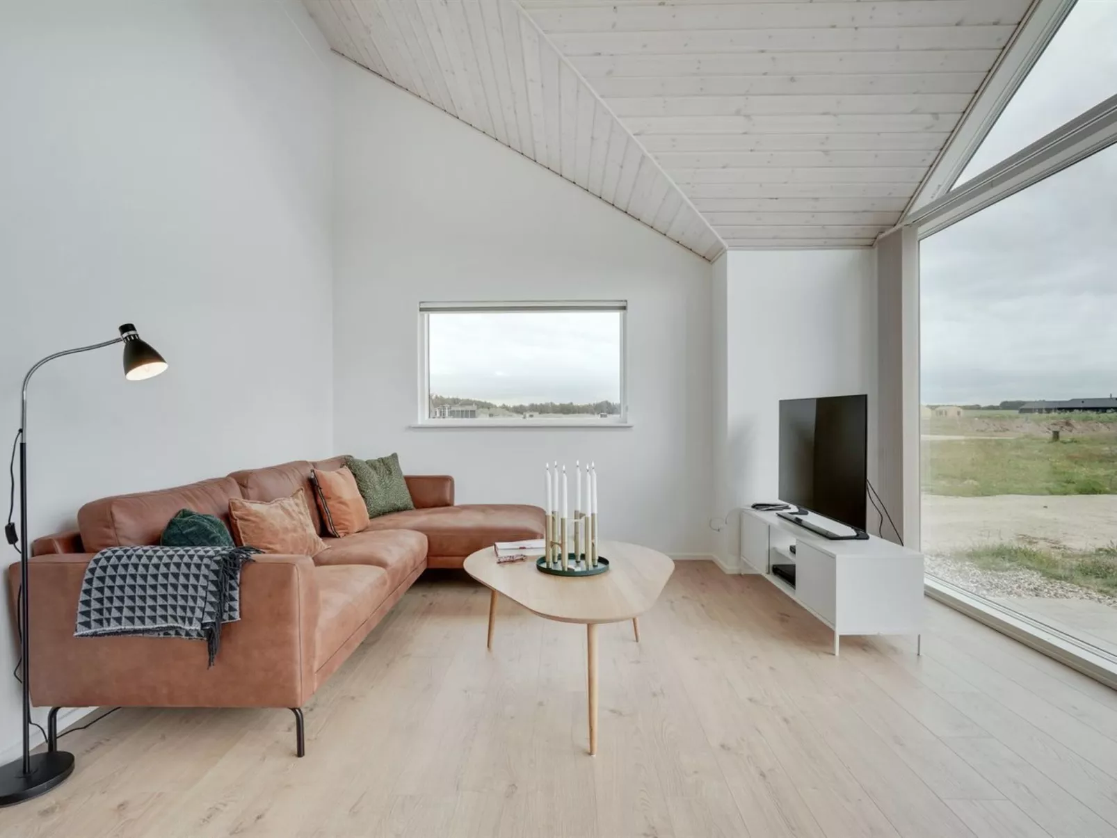 "Arlina" - 1.5km from the sea