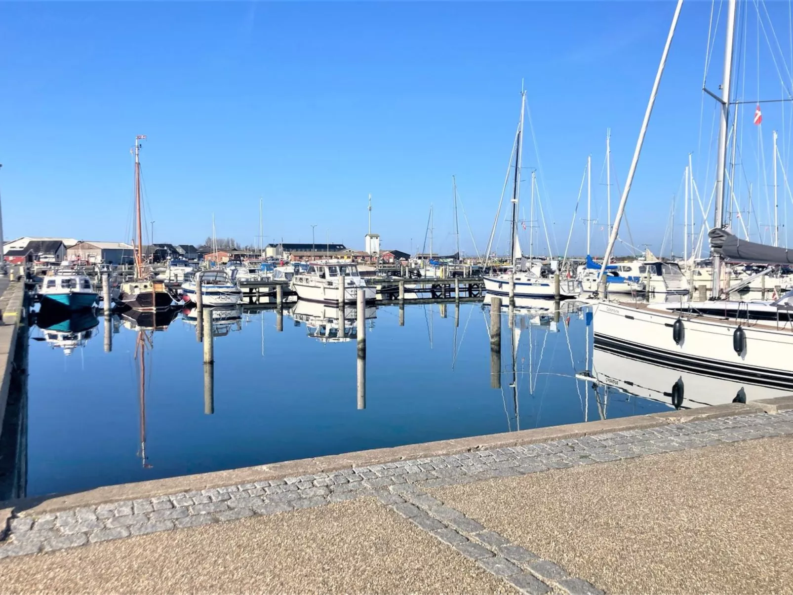 "Asmund" - 150m from the sea-Buiten