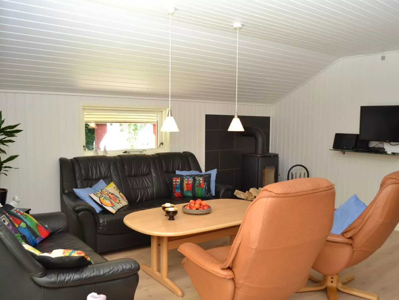 "Carlene" - 25km from the sea
