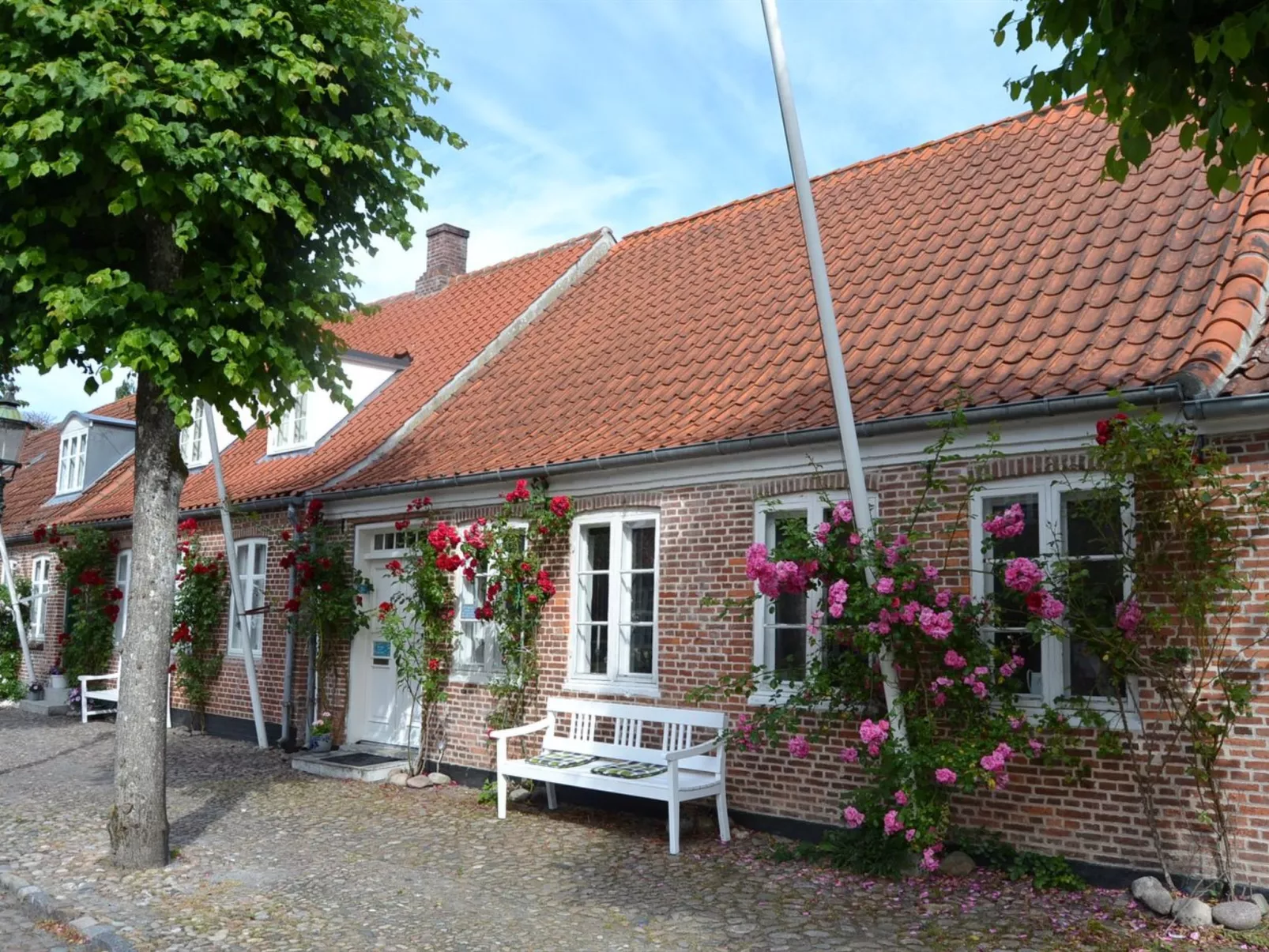 "Ajna" - 9.8km from the sea