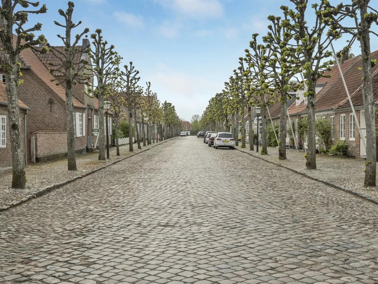 "Ajna" - 9.8km from the sea