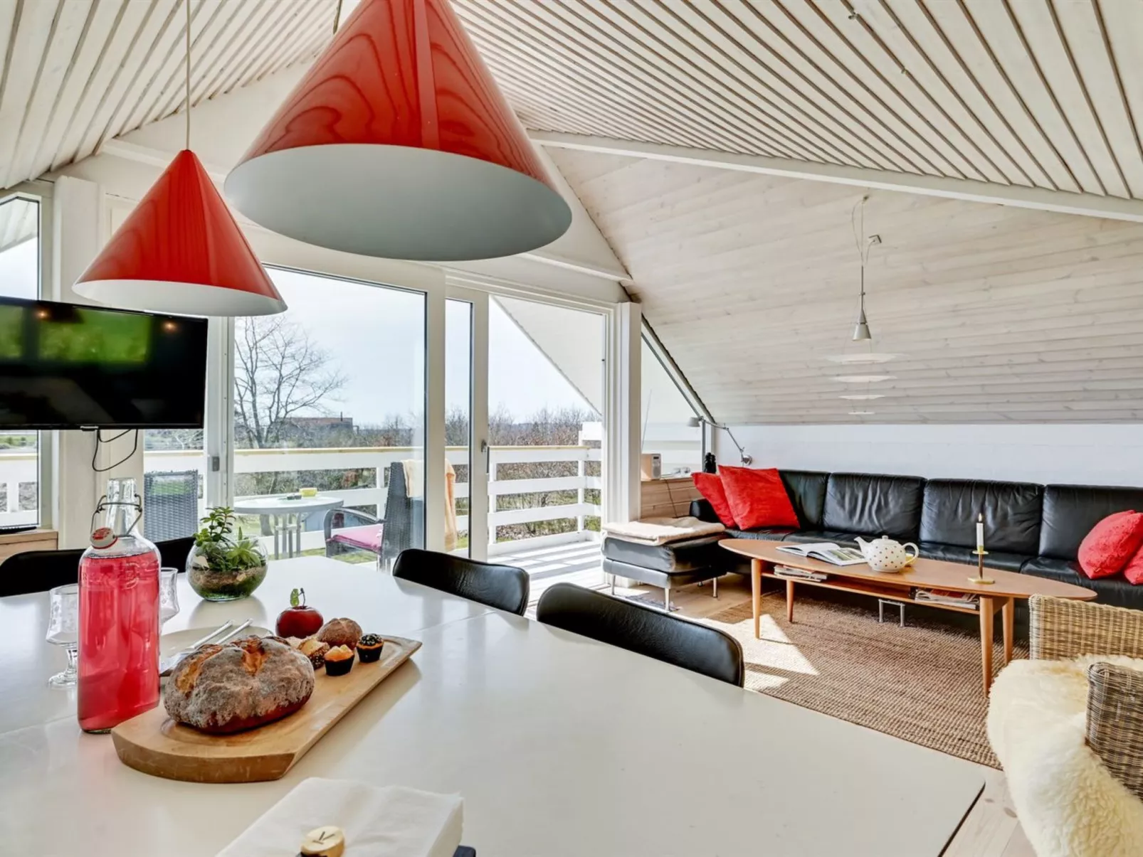 "Rawald" - 200m from the sea-Binnen