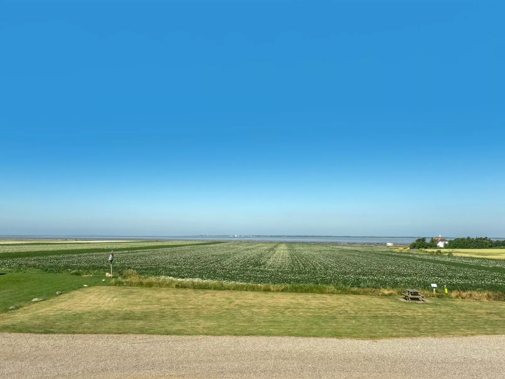"Ejna"-Buiten