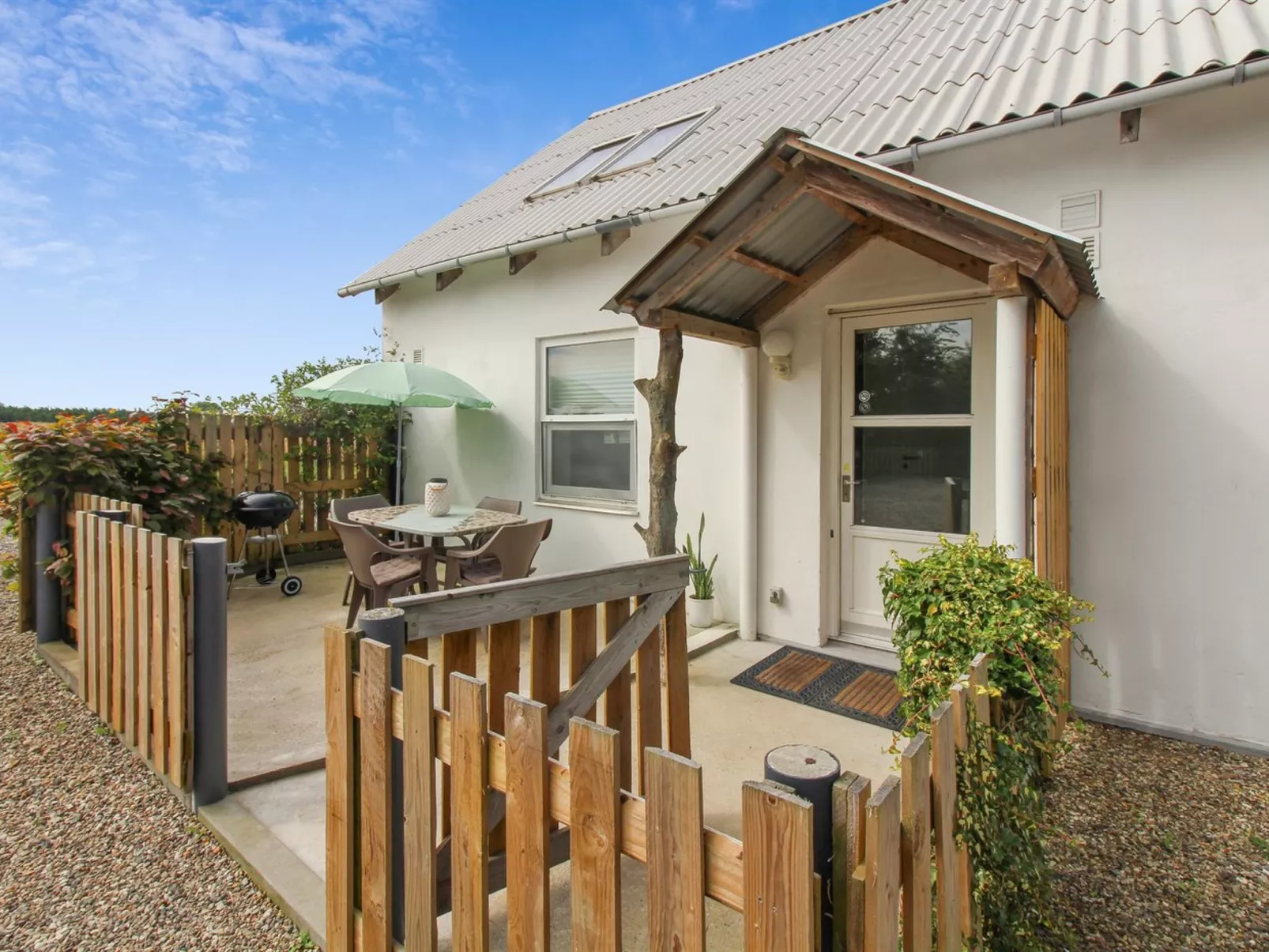 "Kundry" - 800m from the sea