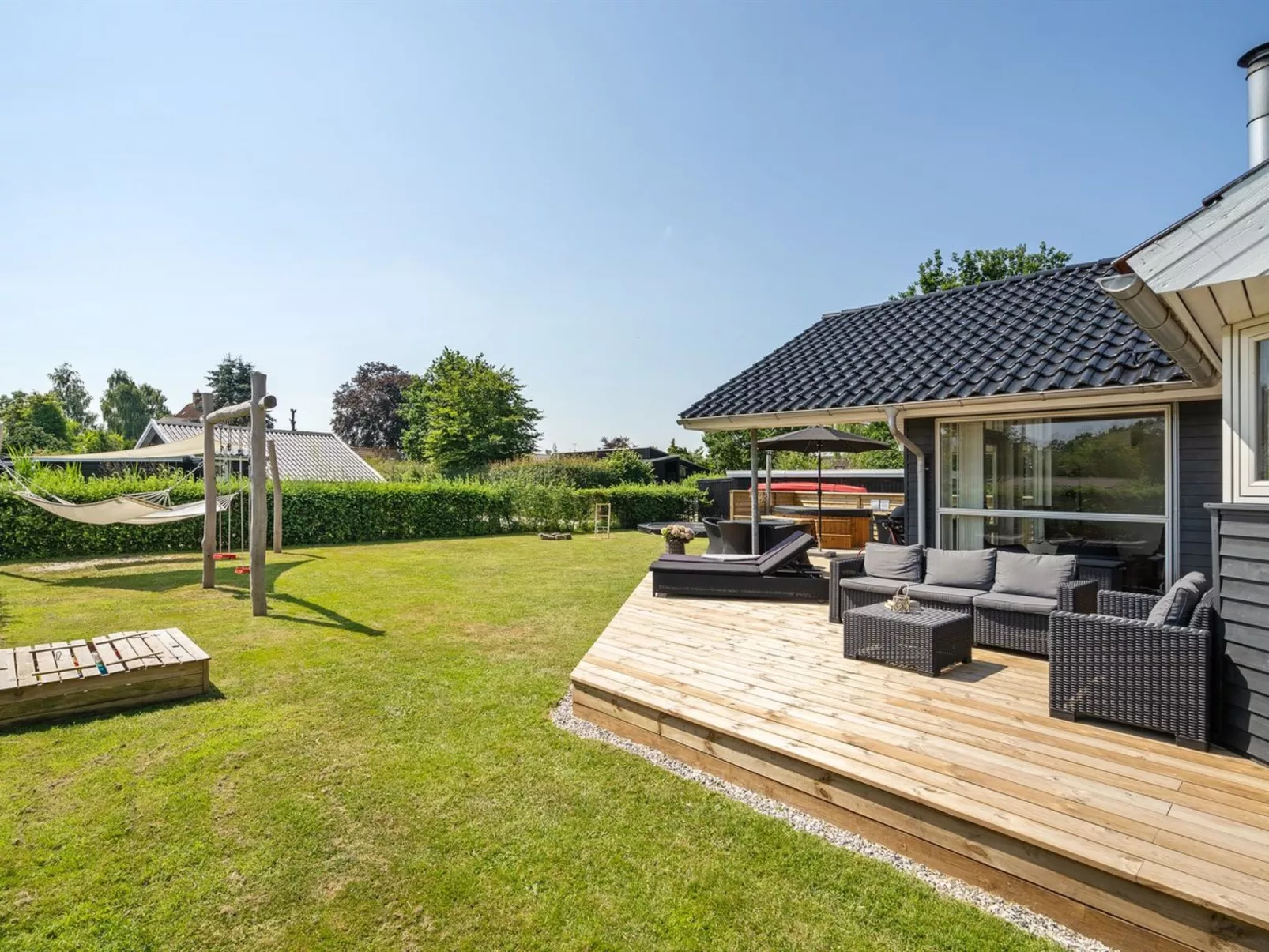 "Nine" - 200m from the sea-Buiten