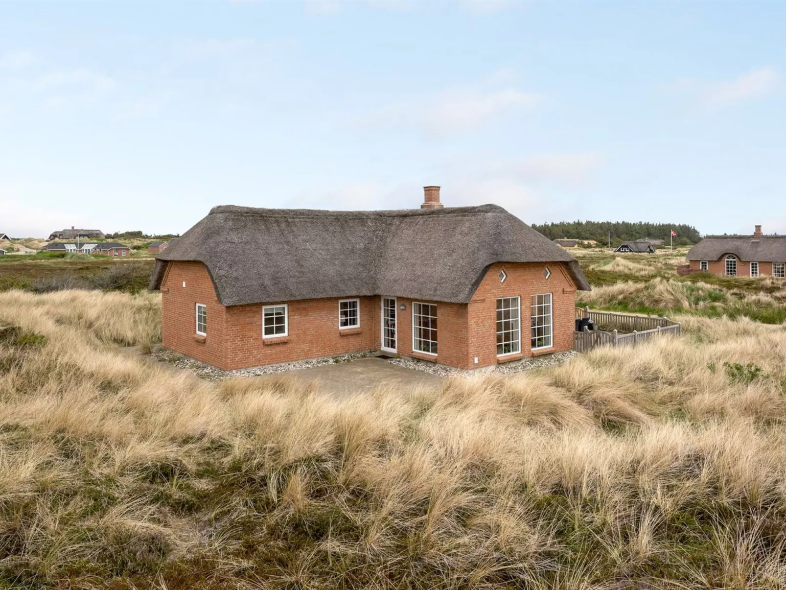 "Hærulf" - 300m from the sea-Binnen