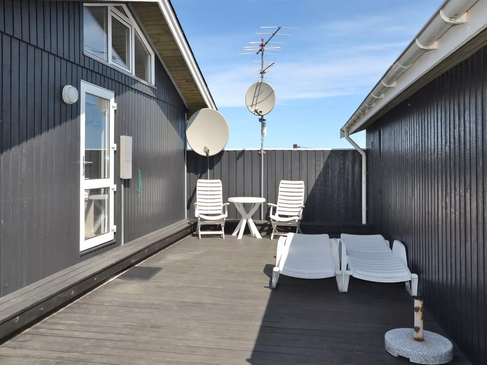 "Ralf" - 300m from the sea-Binnen