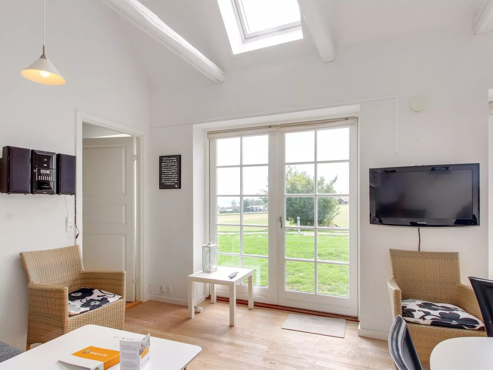 "Tinne" - 400m from the sea-Binnen