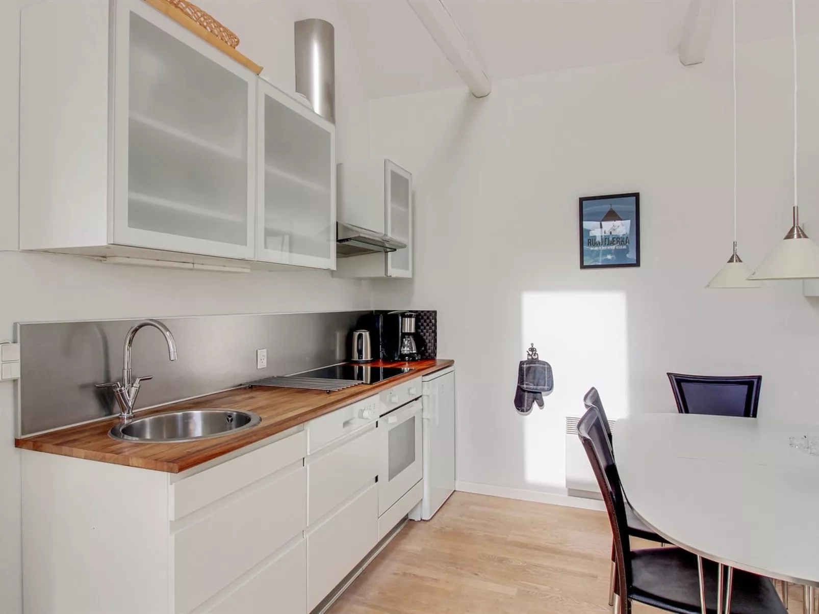 "Tinne" - 400m from the sea-Binnen