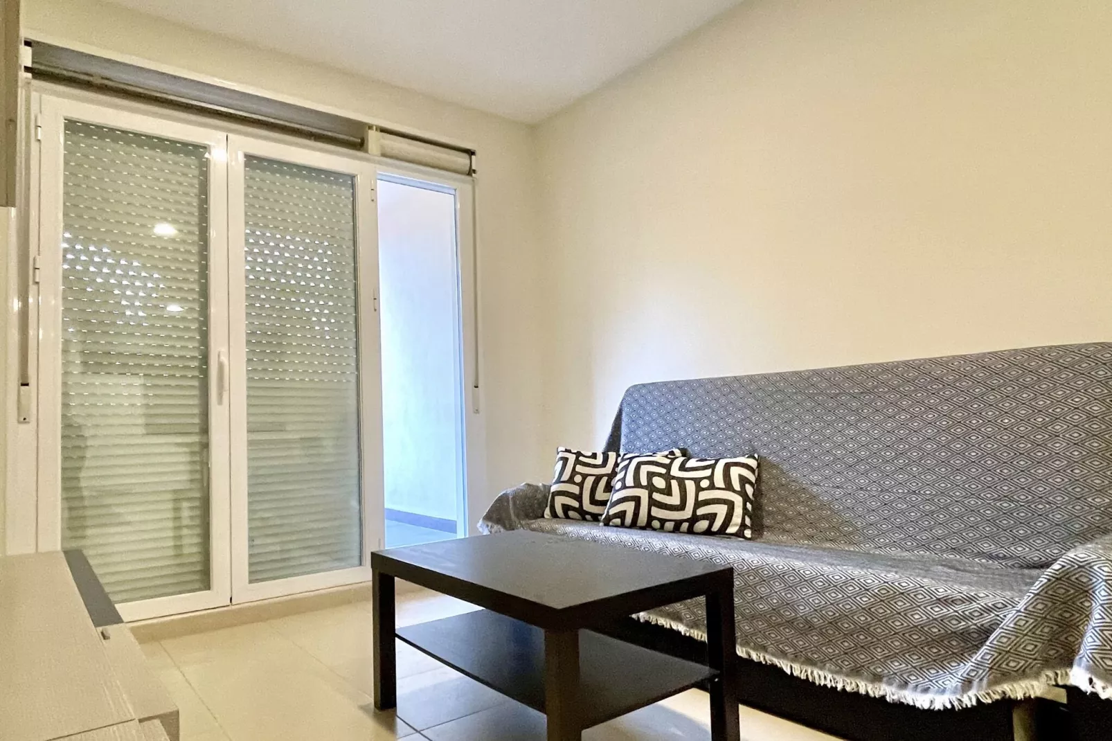 Apto con piscina en Vera playa - Woonkamer